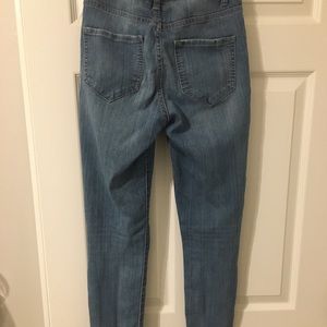 Gently worn light wash skinny jean, size 3